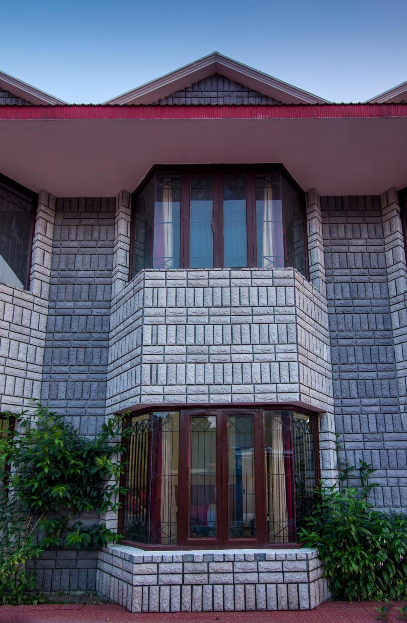 Ivy The Boutique Hotel Near Neem Karoli Temple Нейнитал Екстериор снимка